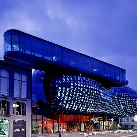 Neue Im Zentrum Von Fuer 2-4 Personen شقة *