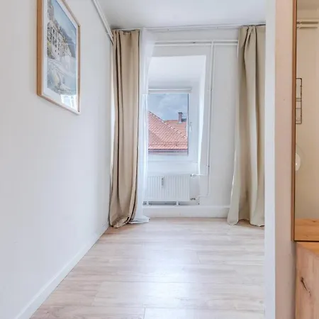 Noor - Very - Free Parking Apartment